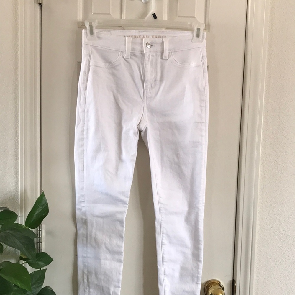 American Eagle white jeans